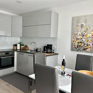https://apartments-sara-novigrad.in-istria.net